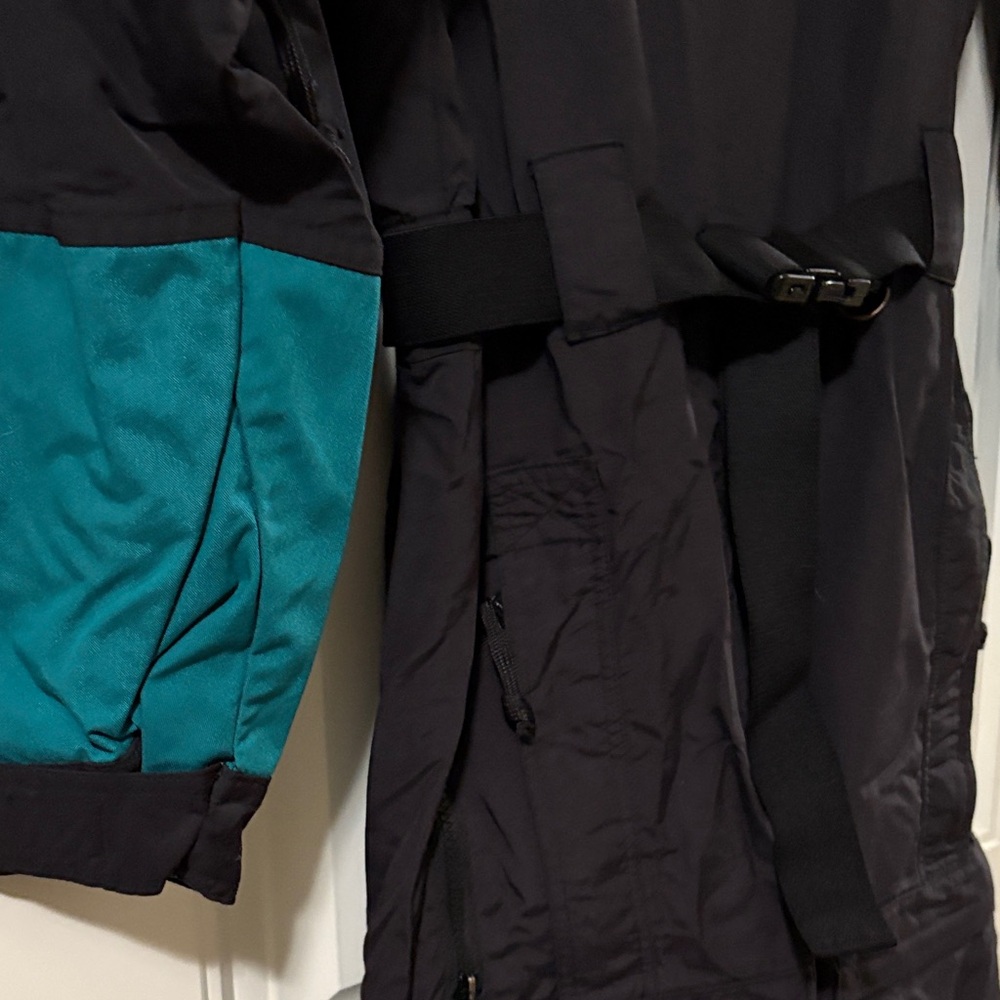 The North Face Black and Teal Outdoor Suit - Picture 6 of 16